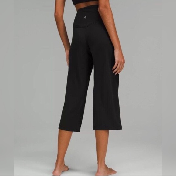 Lululemon Align Super High-Rise Wide-Leg Crop 23” Size 8 - Picture 2 of 5
